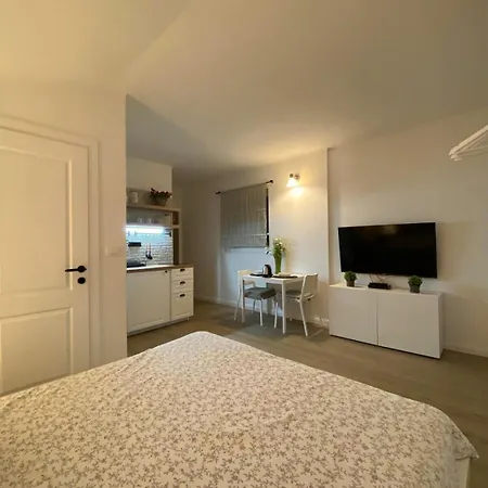 Mirko Apartament *